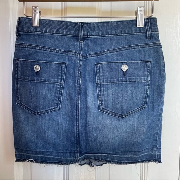 Gap distressed vintage mini Jean skirt Denim Skirt Cutoff style Size 2 Frayed - Picture 2 of 6